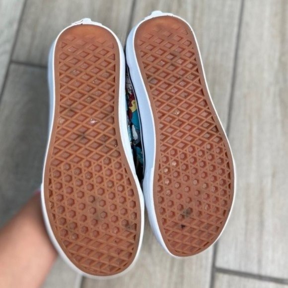 VANS Disney Alice In Wonderland Sneakers Lmtd Ed. - Picture 13 of 13